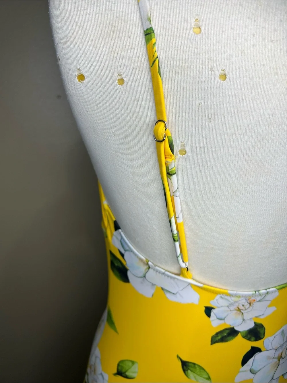 Cupshe Yellow Floral Lace-Up One-Piece Swimsuit with White Accents